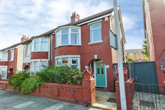 Collingwood Avenue, Blackpool, FY3, photo 1