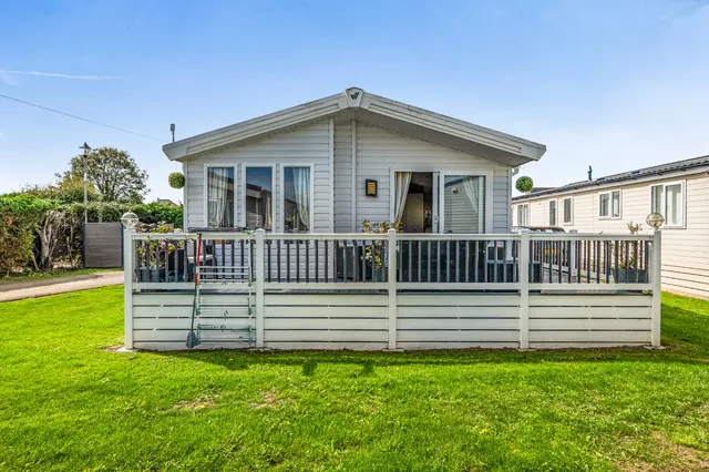 St. Johns Road, Whitstable, CT5, photo 1