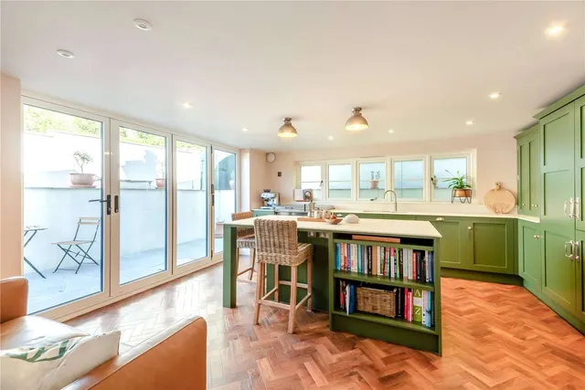 Pitcot Lane, Owslebury, SO21, photo 3