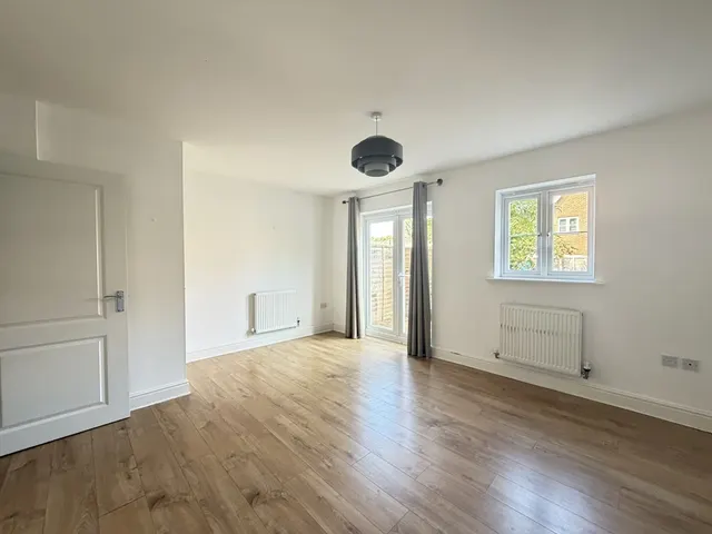 Houghton Way, Hellingly, BN27, photo 2