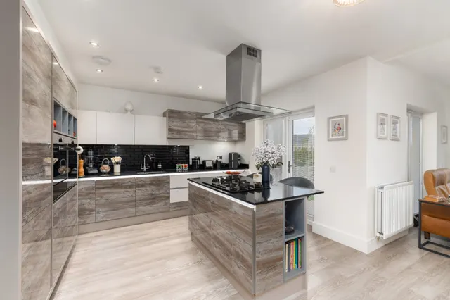 Shiel Hall Crescent, Rosewell, EH24, photo 2