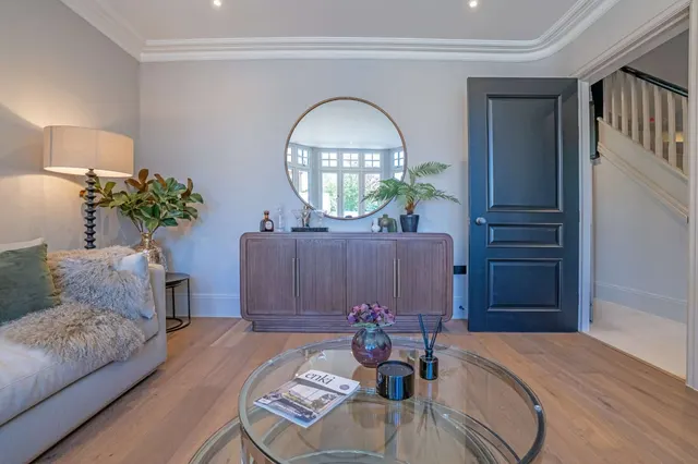 Udney Park Road, Teddington, TW11, photo 3