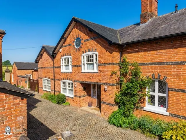 Rangemore Hall Mews, Rangemore, DE13, photo 1