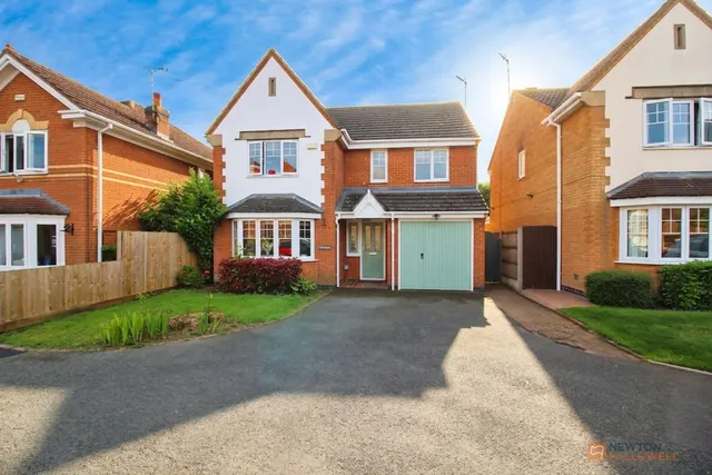Petunia Close, Leicester Forest East, LE3, photo 1