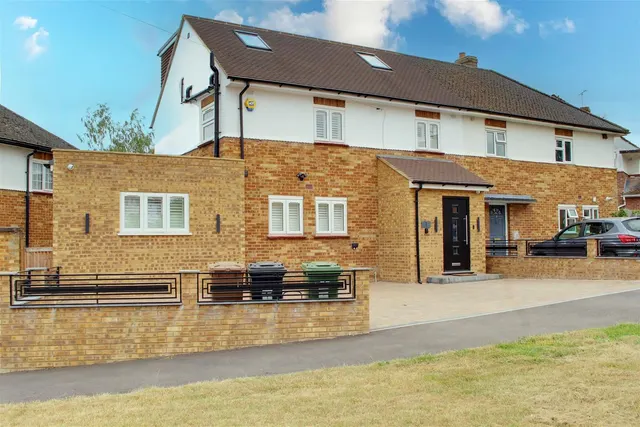 Rushfield, Potters Bar, Hertfordshire EN6 3HN, photo 1