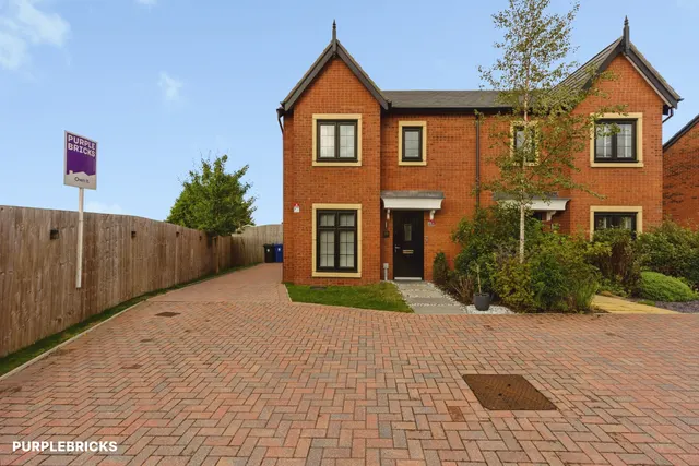 Rook Close, Dukinfield, SK16, photo 1