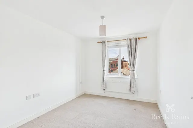 Photo 3 — Wobourn Court, Ossett, West Yorkshire, WF5