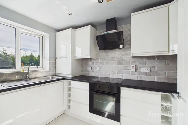 Photo 2 — Wobourn Court, Ossett, West Yorkshire, WF5