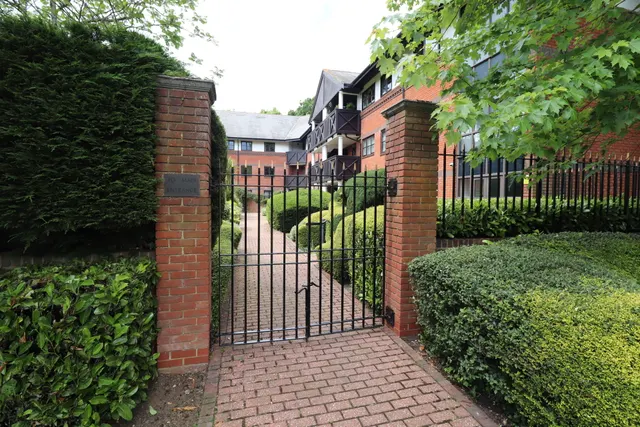 Photo 3 — Booths Court, Brentwood