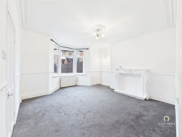 The Avenue, Felling, NE10, photo 2