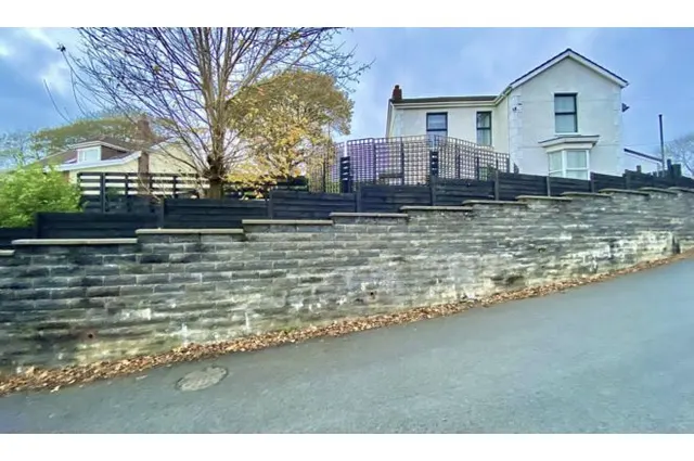 Danybanc, Llanelli, photo 1