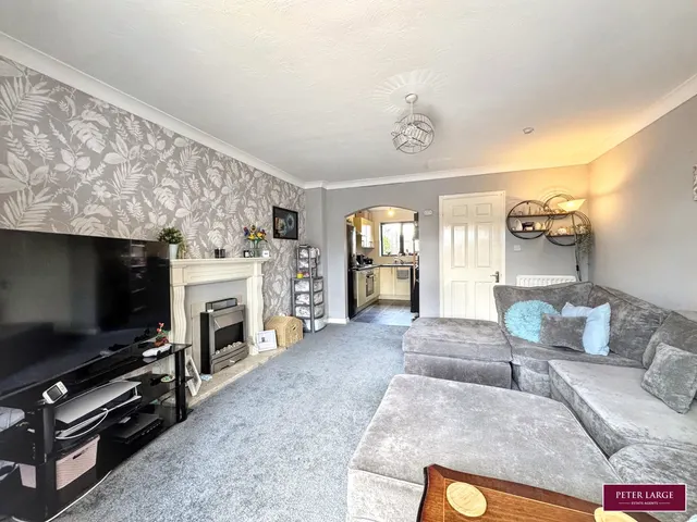 Photo 2 — Tynewydd Road, Rhyl, Denbighshire, LL18 3SS