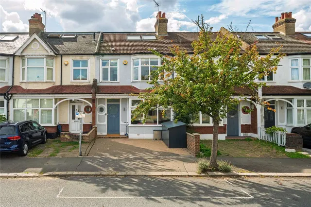 Lower Downs Road, Raynes Park, Wimbledon, SW20 8QQ, photo 1