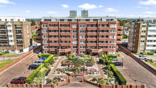 West Parade, Worthing, photo 1