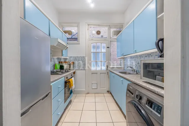 Photo 2 — Portsdown Avenue, London, NW11