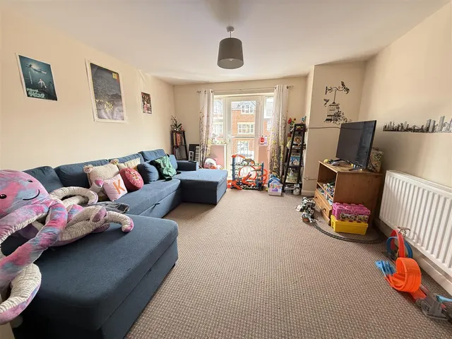 Pipers Way, Burton-On-Trent, DE14, photo 3