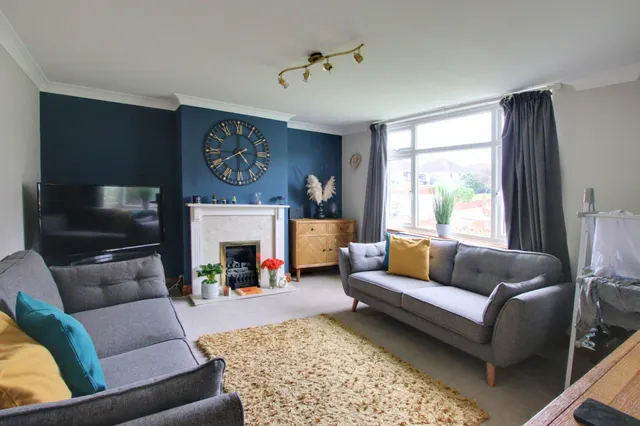 Photo 2 — Mount Court, West Wickham, West Wickham, BR4 9AH