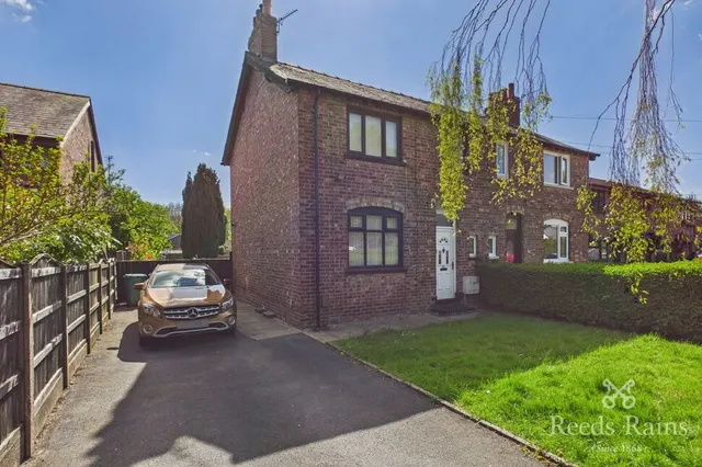 Wythenshawe Road, Manchester, Greater Manchester, M23, photo 1