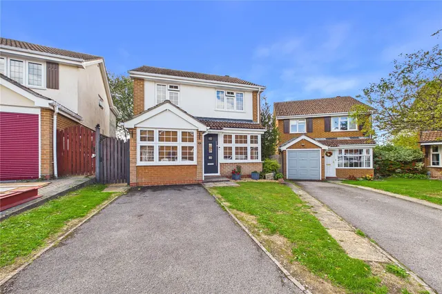 Fulmar Close, Basingstoke, RG22, photo 1