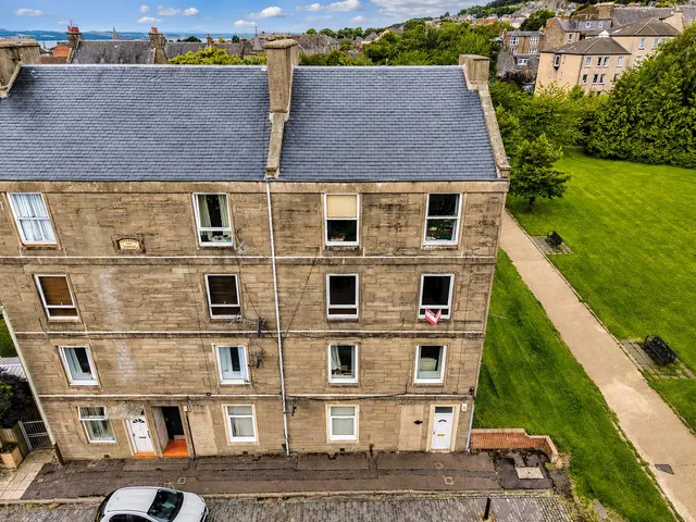 Caldrum Street, Dundee, photo 1