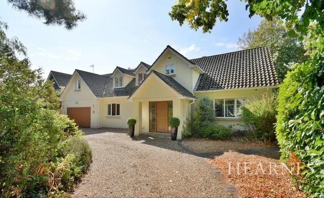 Wight Walk, BH22, photo 1
