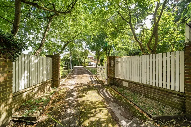 Photo 2 — Partingdale Lane, Mill Hill, London, NW7 1NX