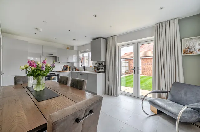 Photo 3 — Attlee Way, Binfield, Bracknell, Berkshire, RG42 4GG