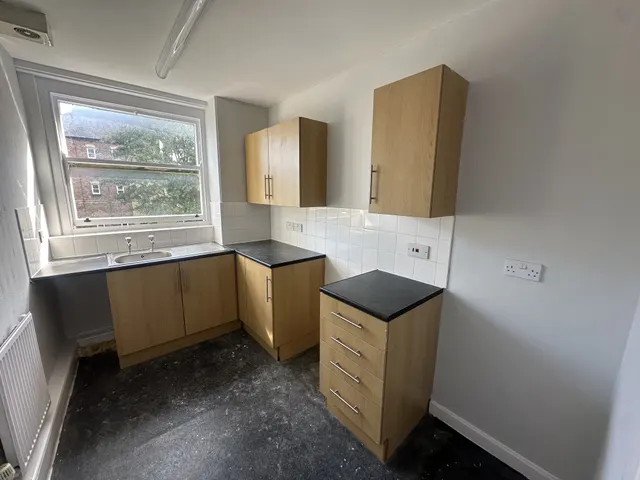 Princes Ave, L8, photo 3