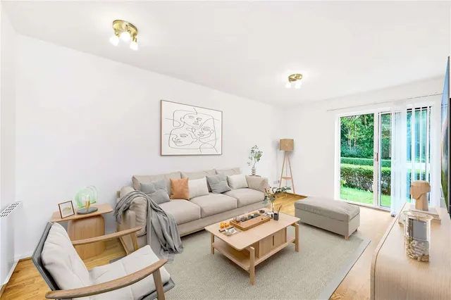 Burghley Hall Close, Wimbledon, SW19, photo 1