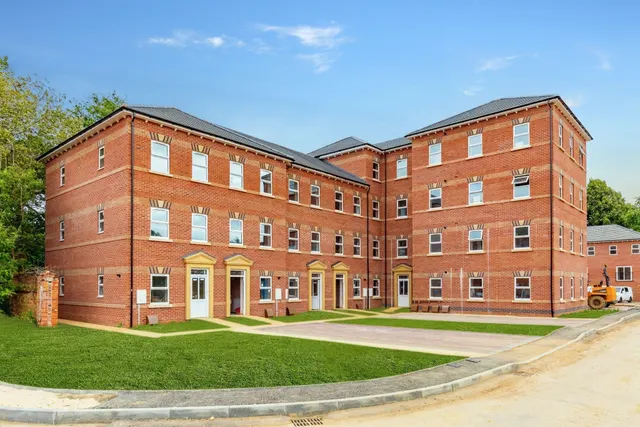 Photo 3 — St. Crispin Drive, Northampton