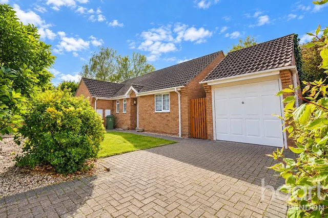 Baird Close, Swindon, SN5, photo 1