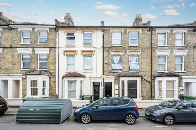 Top Floor, 14 Morrish Road, London, photo 1