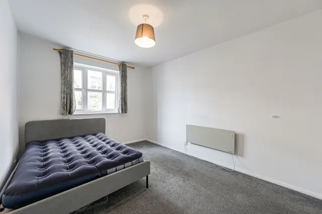 Photo 2 — 12 Crofters Court, Croft Street, London