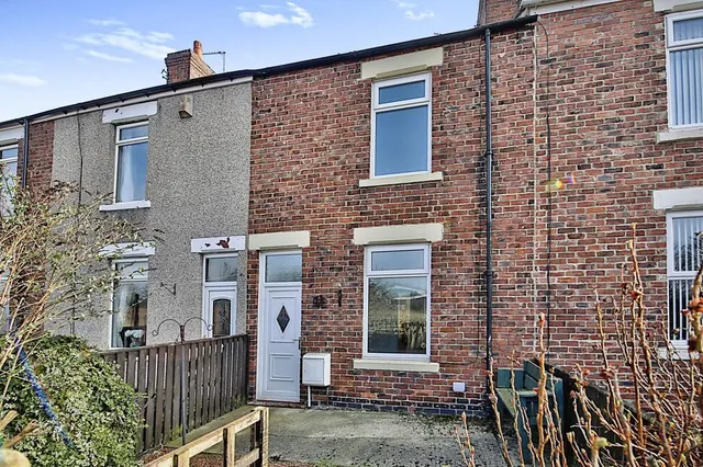 Bigland Terrace, Bishop Auckland, DL14, photo 1