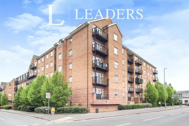 Holly Street, Luton, LU1, photo 1