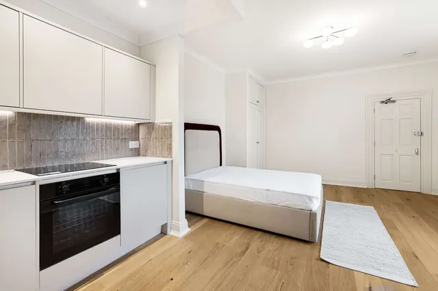 Photo 2 — Strathmore Gardens, London, W8 4RZ