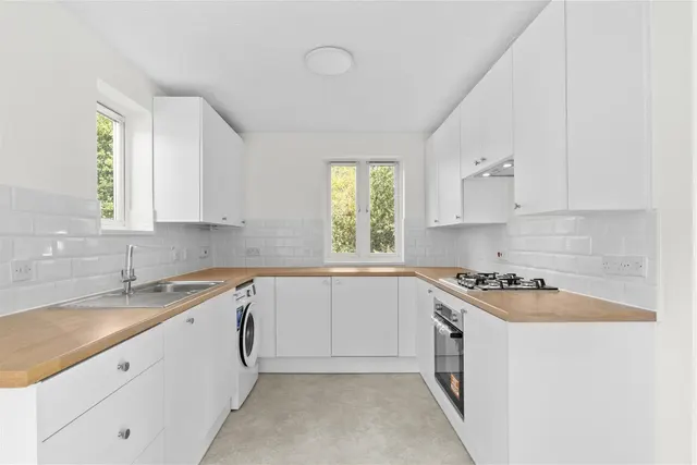 Crowell Mews, Aylesbury, HP19, photo 3