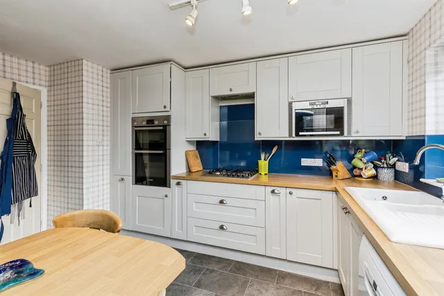Copestake Drive, Burgess Hill, RH15, photo 2