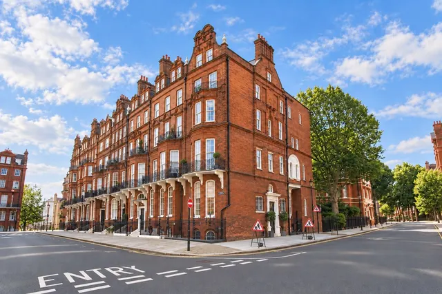 Photo 2 — Cadogan Square, London, SW1X 0DY