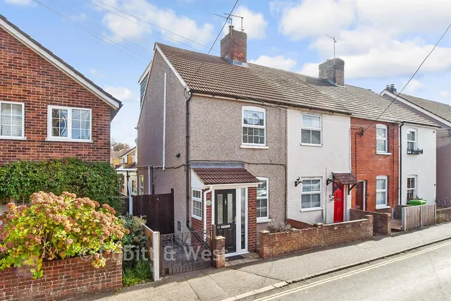 Malthouse Road, Southgate, RH10, photo 1