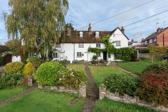 The Borough, Brockham, RH3, photo 1
