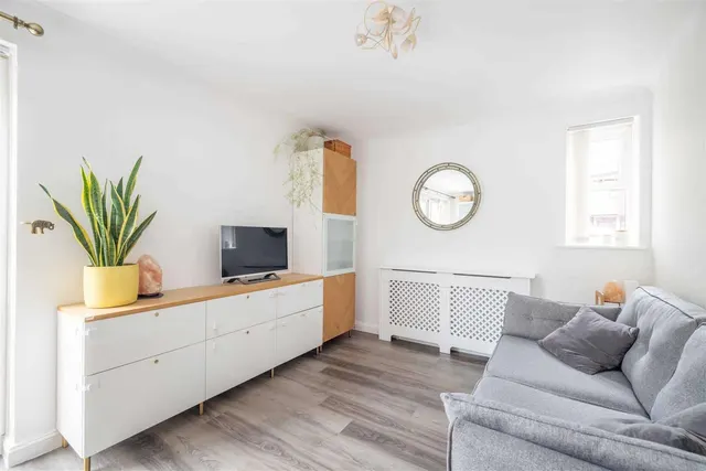 Photo 3 — Cherry Way, Horton, Slough, SL3 9PU