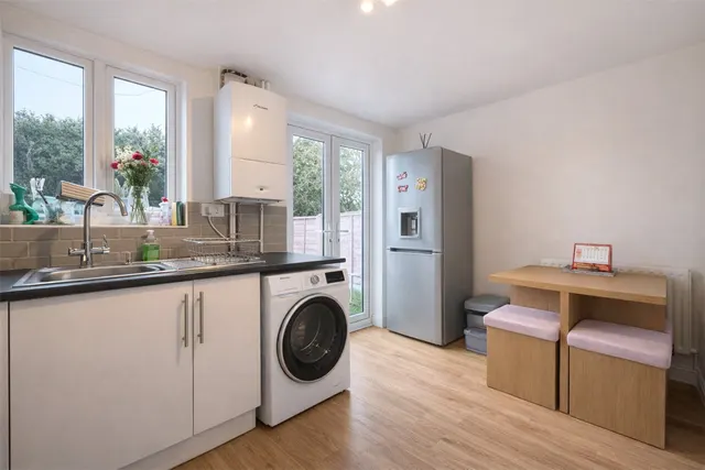Photo 2 — Summerfield Drive, Sleaford, Lincolnshire, NG34