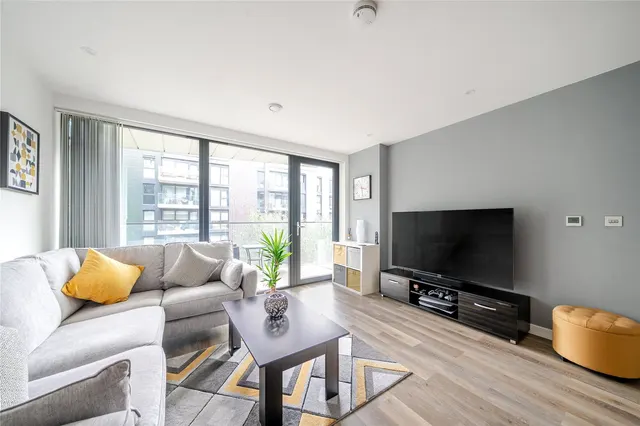 Hawthorne Crescent, SE10, photo 1