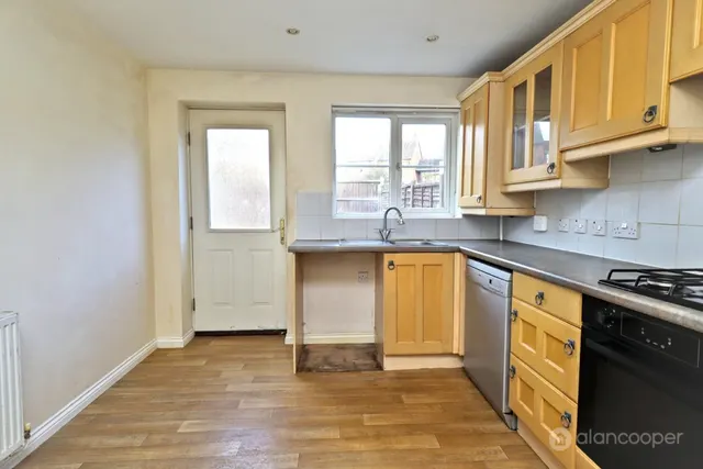 Cypress Way, Nuneaton, CV10, photo 3