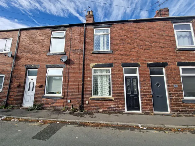 Knottingley, WF11, photo 1