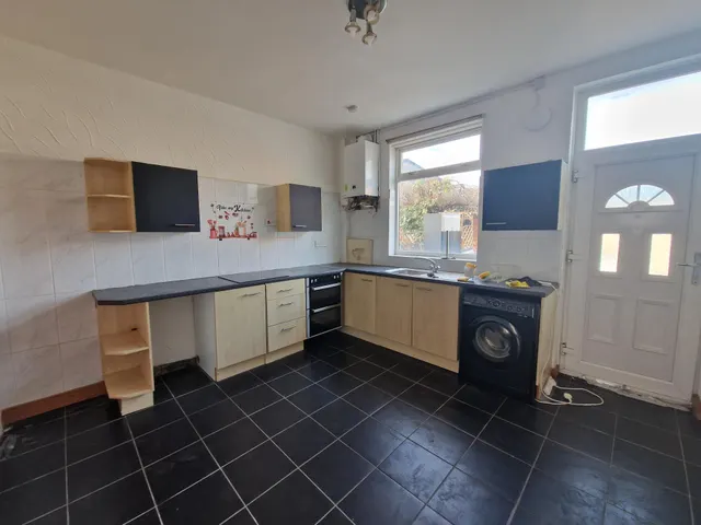 Knottingley, WF11, photo 2