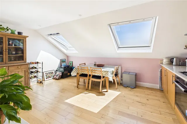 Photo 3 — Arodene Road, London, SW2