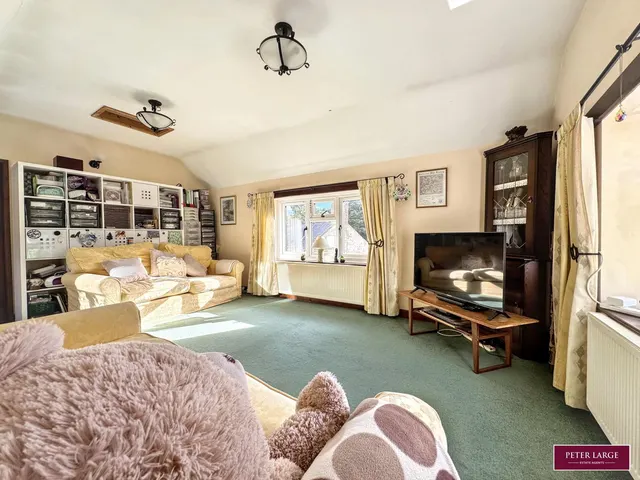 Llanerch-y-Mor, Mostyn, CH8, photo 2