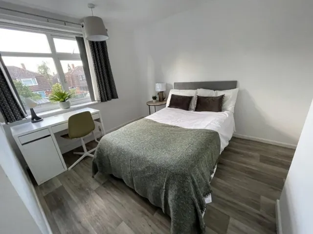 Photo 3 — Norfolk Close, Worcester